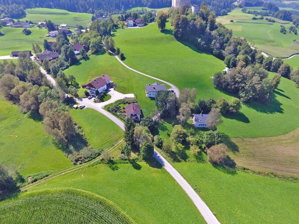 Ferienwohnungen Schlosshaeusl San Lorenzo di Sebato Exterior photo